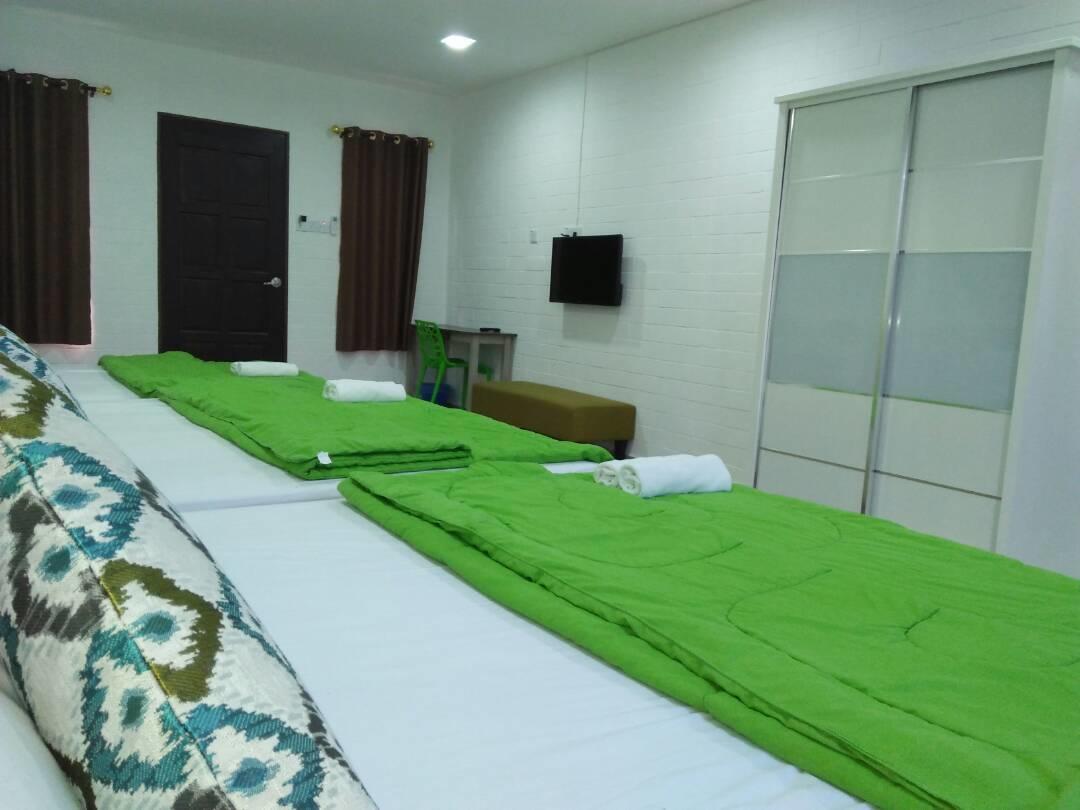D Lima Beach Inn Pantai Cenang  Exteriör bild